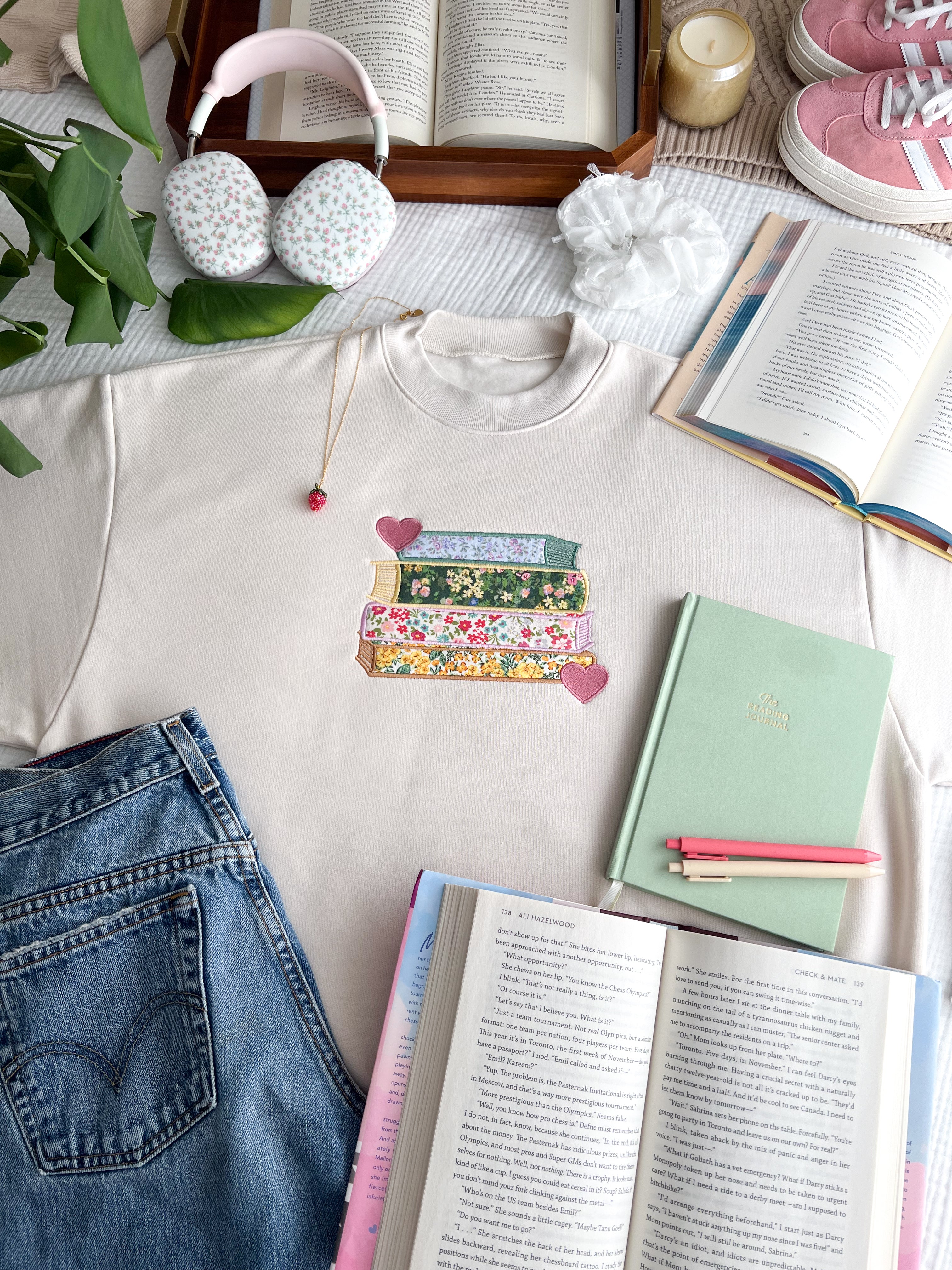 Garden Bookstack Crewneck