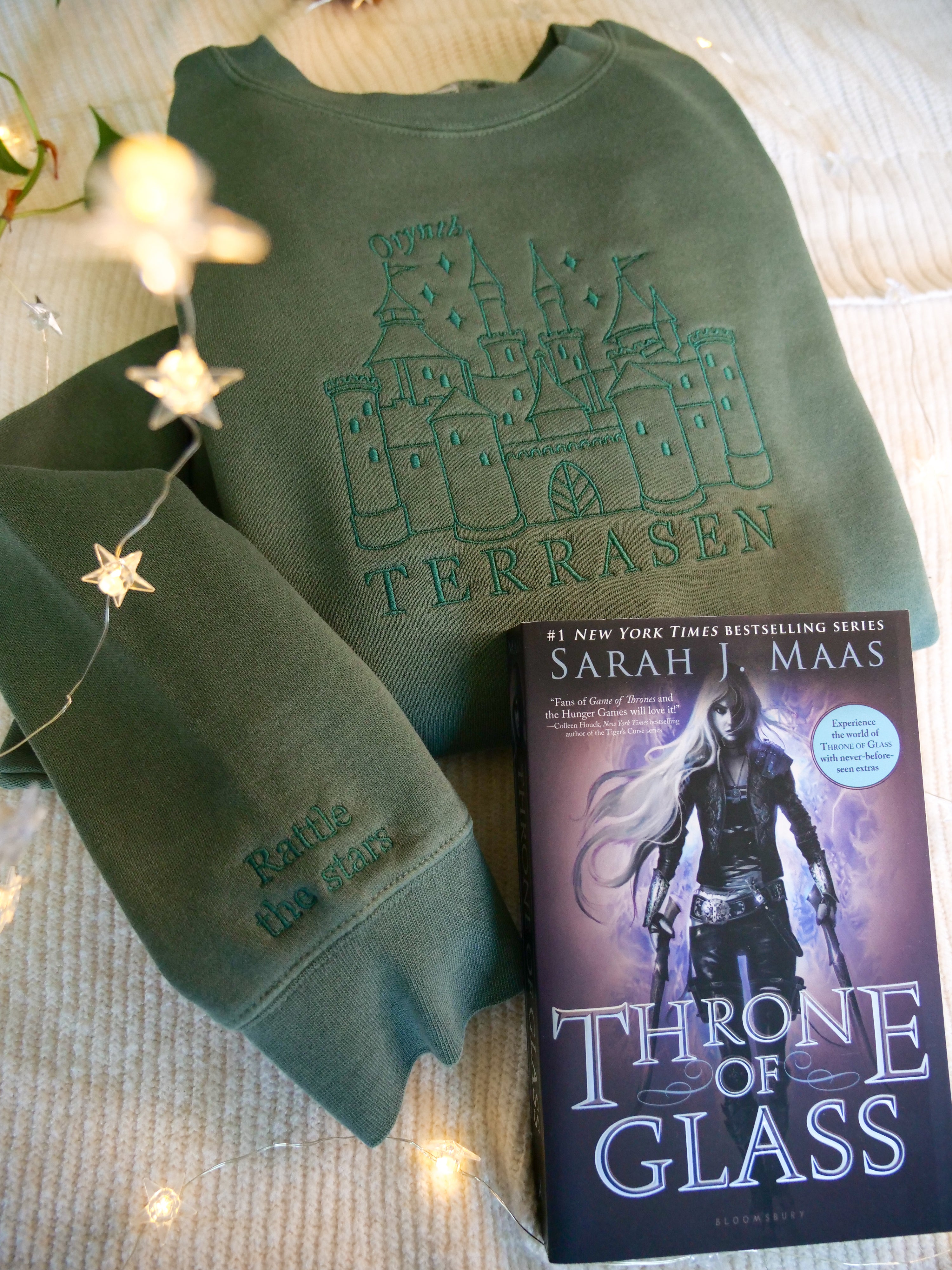 Terrasen / Rattle the Stars Crewneck (Throne of Glass)