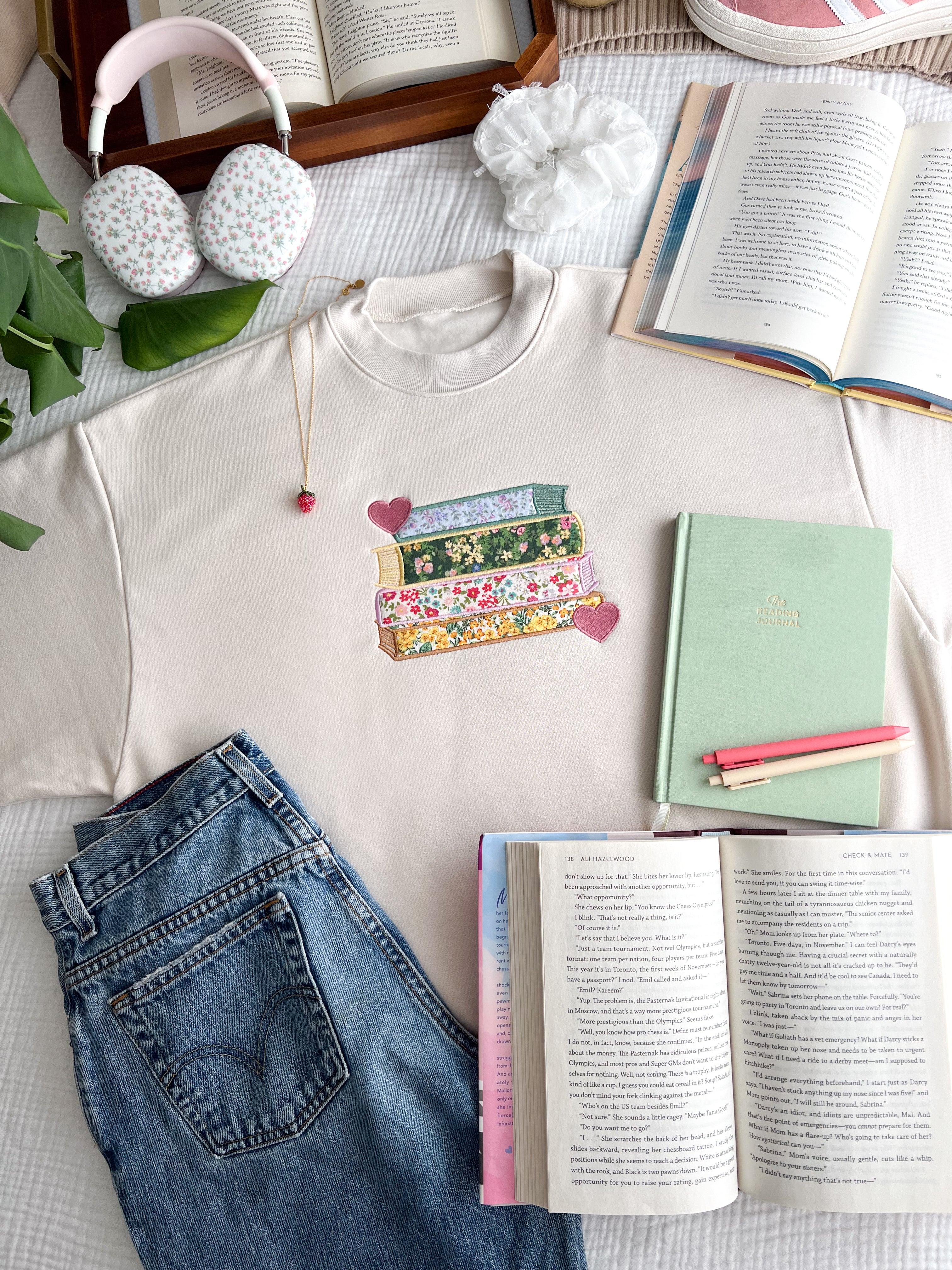 Garden Bookstack Crewneck